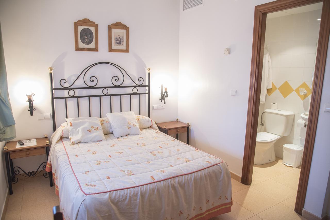 Hostal Dp El Pilar Monesterio Ngoại thất bức ảnh