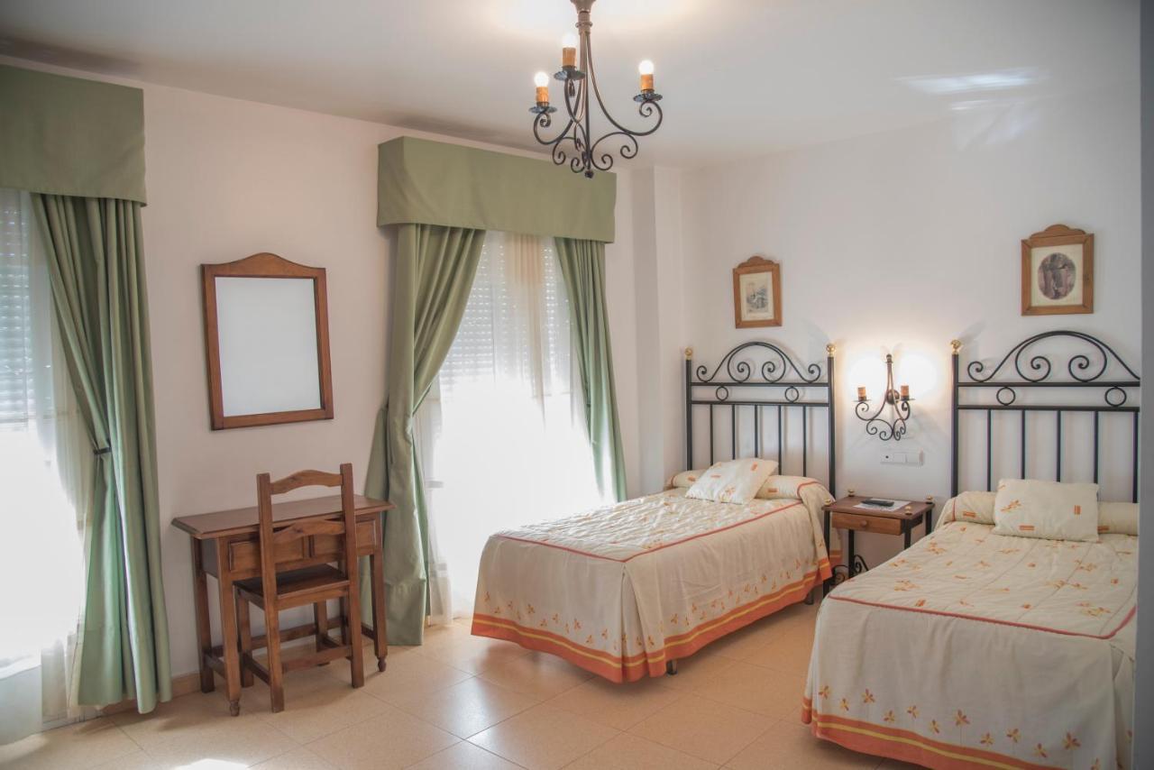 Hostal Dp El Pilar Monesterio Ngoại thất bức ảnh